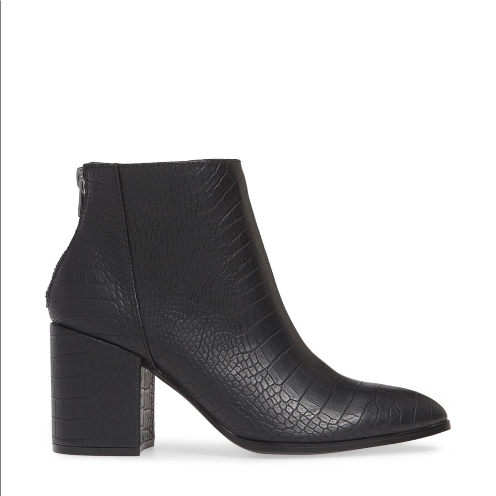 Steve Madden Boots Black Croc-Embossed Ankle Sz 9